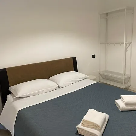 بيت ضيافة Domus Pellicciai فيرونا