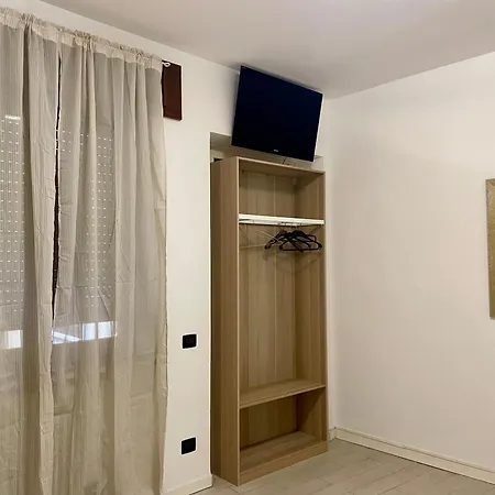 Domus Pellicciai بيت ضيافة فيرونا